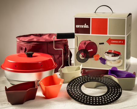 Omnia Kit 2 - Classic 2 l stovetop oven with perforated tray, silicone moulds, lifting handle and bag