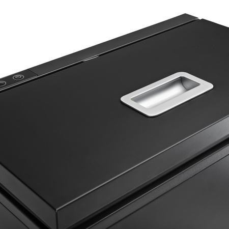 Indel B TL30 – a shallow, built-in, top-loading refrigerator with a configurable lid